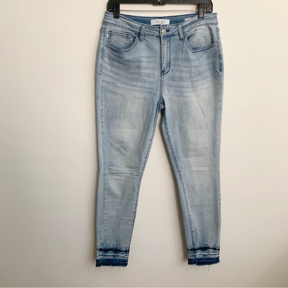 Judy Blue Denim - EUC Judy Blue Skinny Fit High Rise Released Hem Jeans Size 9/29